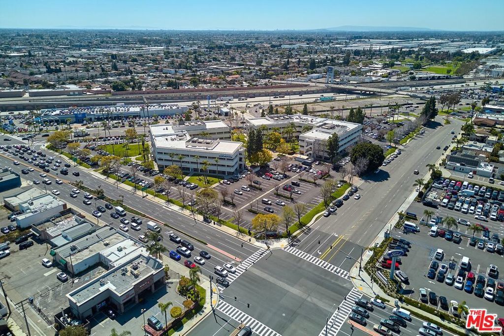 Photo of Listing #24461293