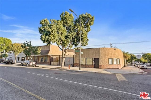 1014 W Magnolia Boulevard, Burbank