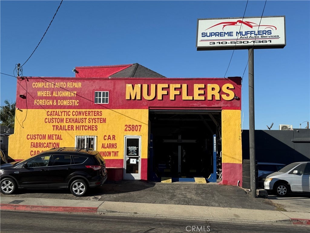 25807 Walnut Street