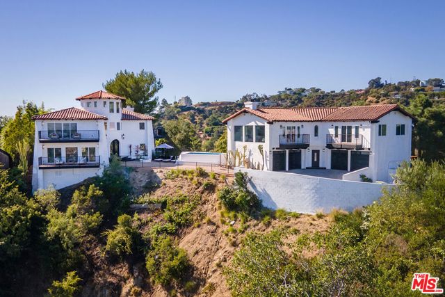 8300 Grand View Drive, Los Angeles