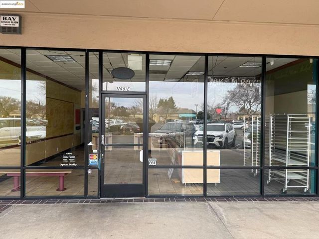 1145 2nd Street #e, Brentwood