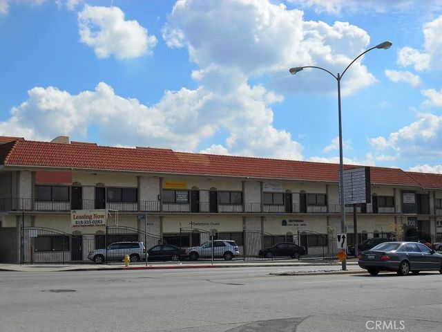 8700 Reseda Boulevard, Northridge