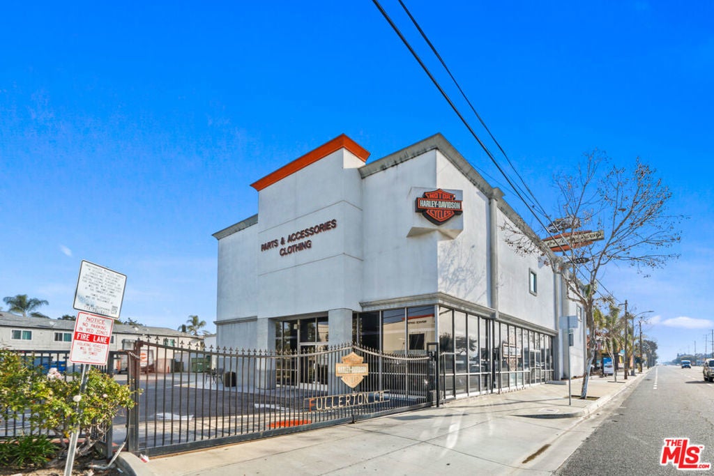 Photo of Listing #25498841