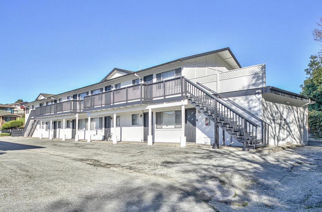 Photo of Listing #ML81995156