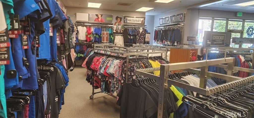 Photo of Listing #IV25041299