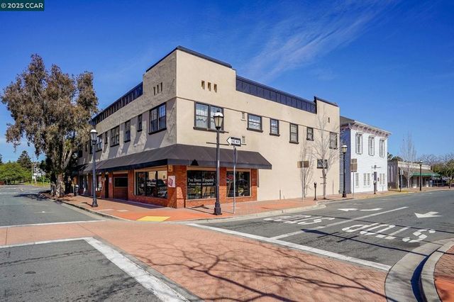 411 Ferry St, Martinez
