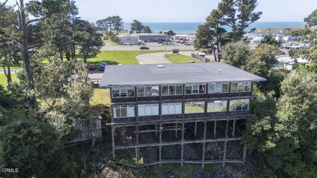 1102 S Main Street, Fort Bragg