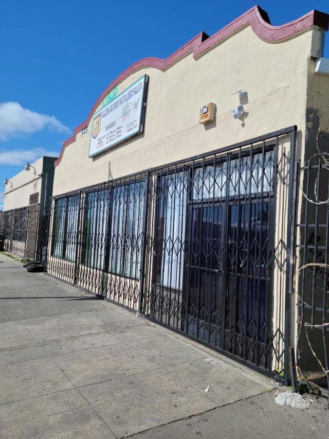 7508 International Boulevard, Oakland