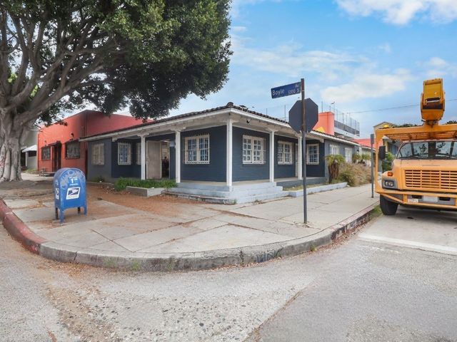 2655 Short Street, Los Angeles