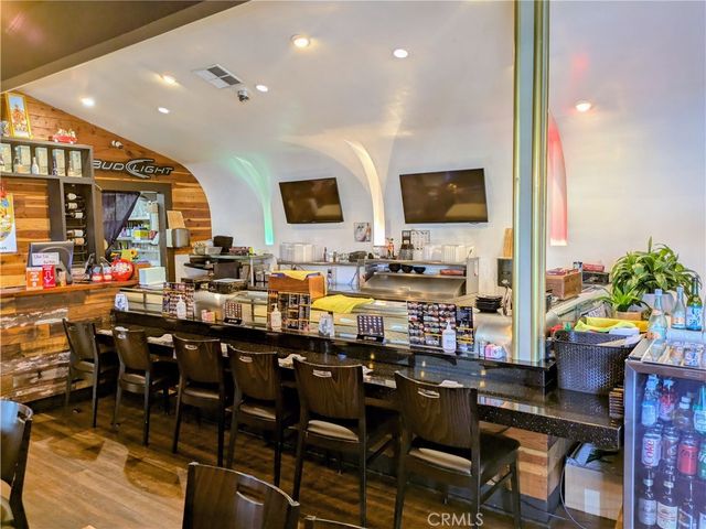 23349 Mulholand Drive, Woodland Hills