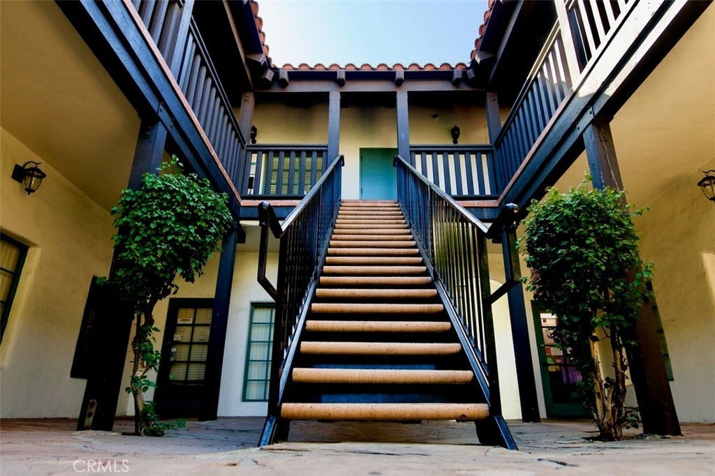 Photo of Listing #IV25130156