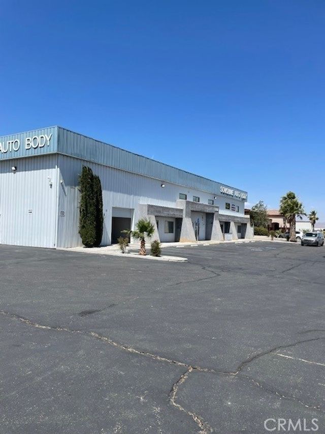 17200 Jasmine Street, Victorville