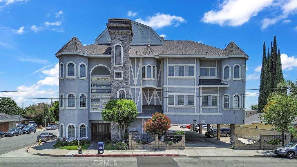 Photo of Listing #DW25144353