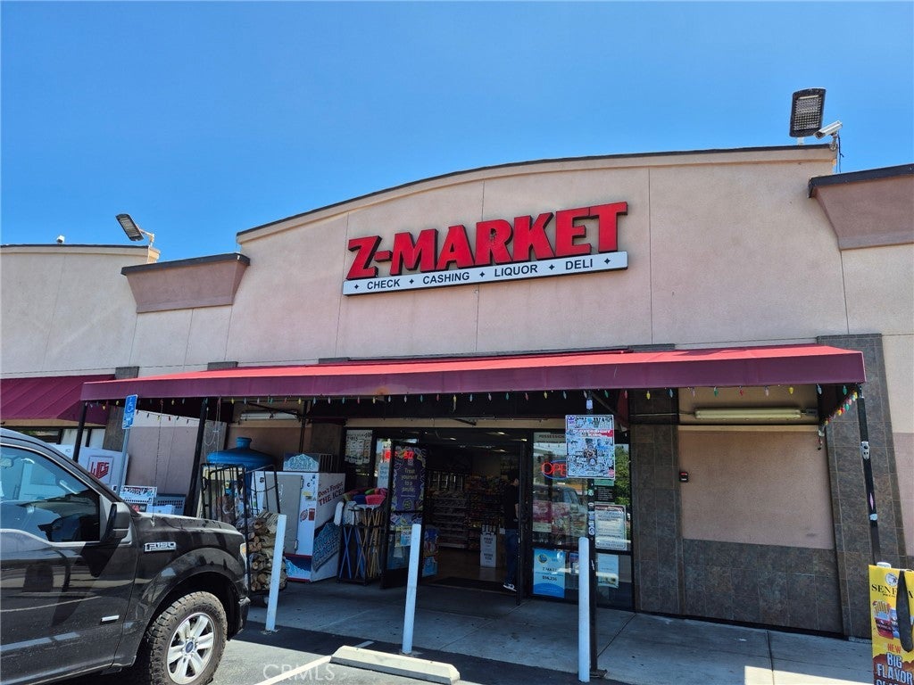 Photo of Listing #IV25144709