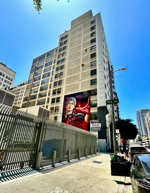 Photo of Listing #DW25147357