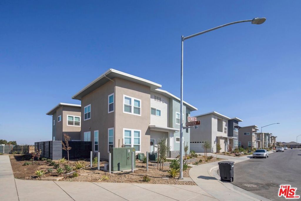 Photo of Listing #25562573