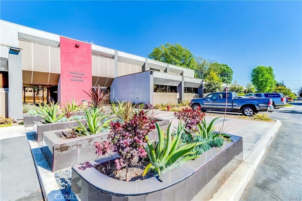 Photo of Listing #IV25154002