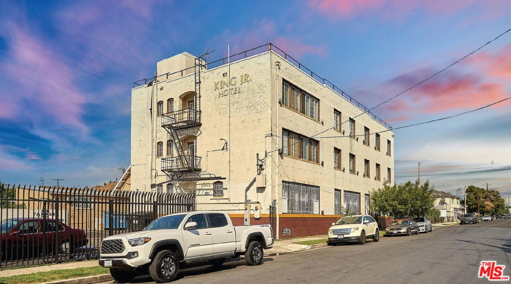 Photo of Listing #25563067