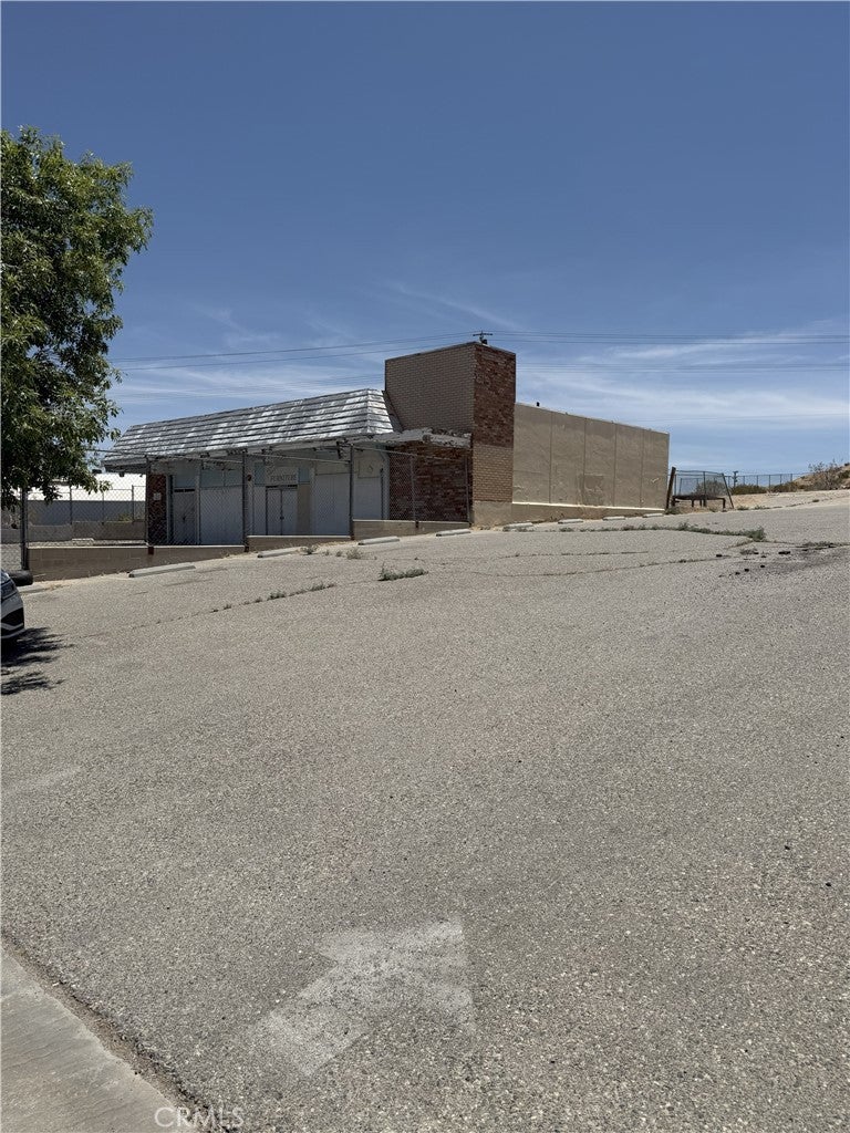 Photo of Listing #IV25154397