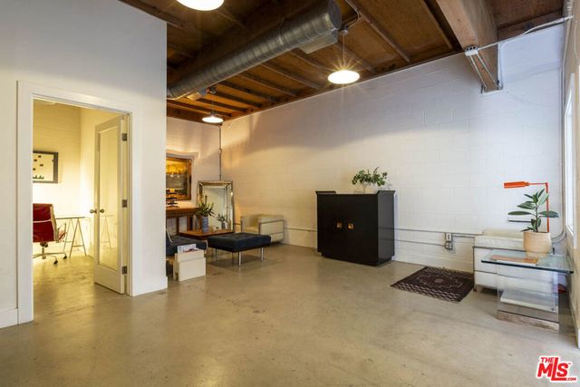 5908 Barton Avenue, Los Angeles