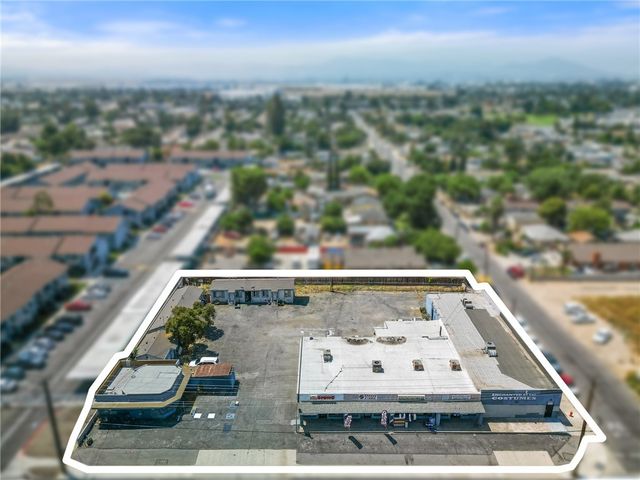 25899 East Baseline Street, Highland