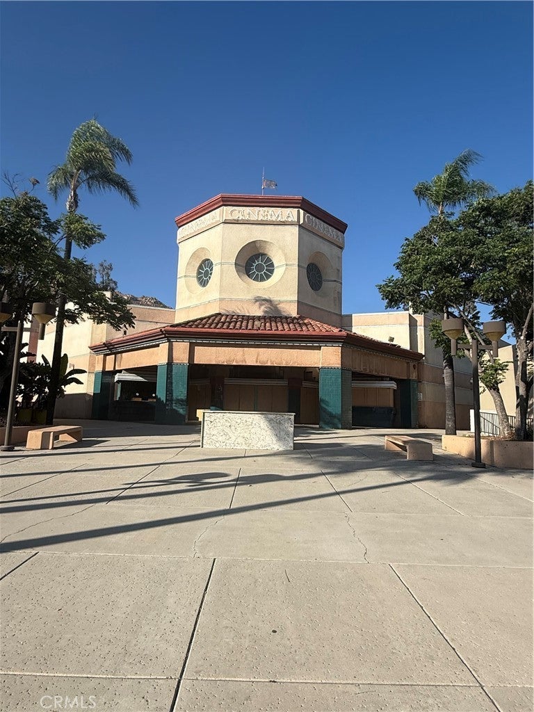 Photo of Listing #IV25137229