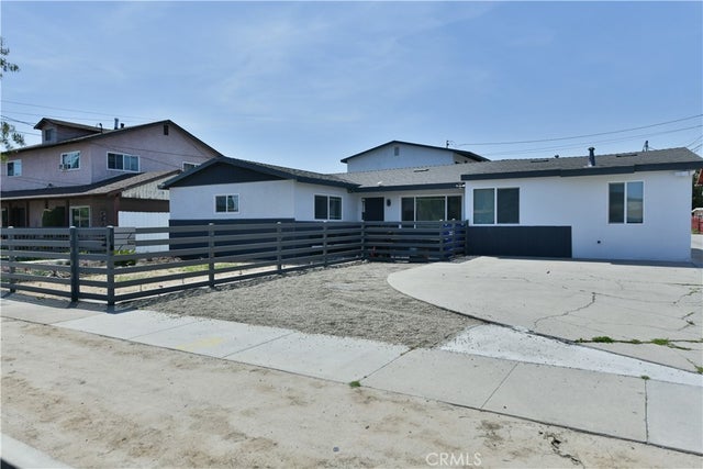 6221 Corona Avenue, Bell Gardens