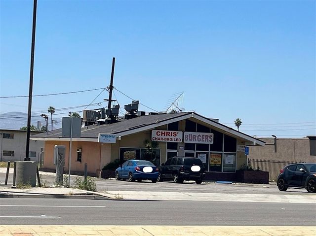 407 Iowa Avenue, Riverside
