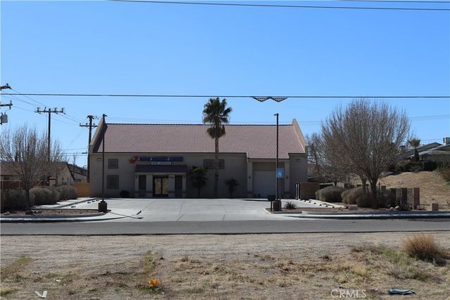 17537 Bear Valley Road, Hesperia