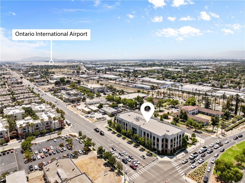 Photo of Listing #IV25178182