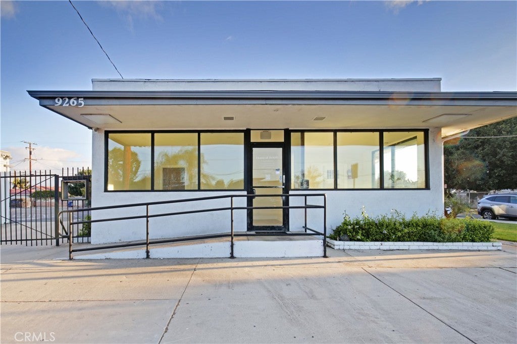 Photo of Listing #DW25183818