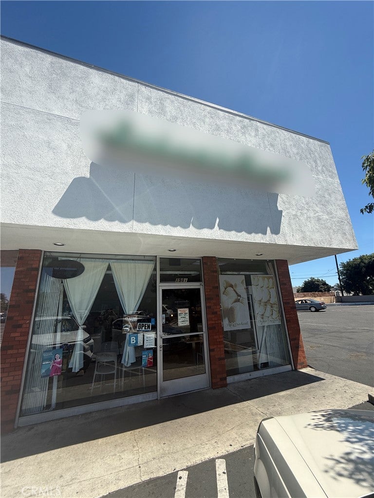 192 1/2 Carson Street, Carson