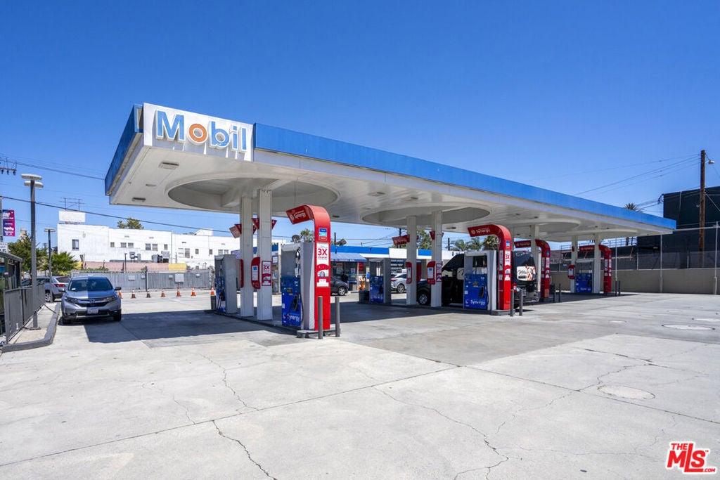 Photo of Listing #25581047