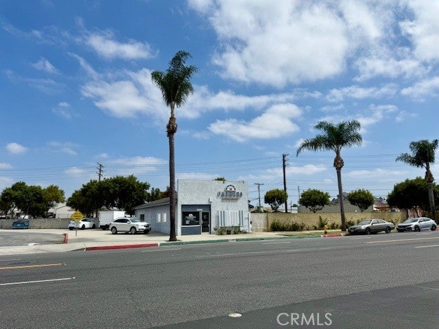 10055 Flower Street, Bellflower