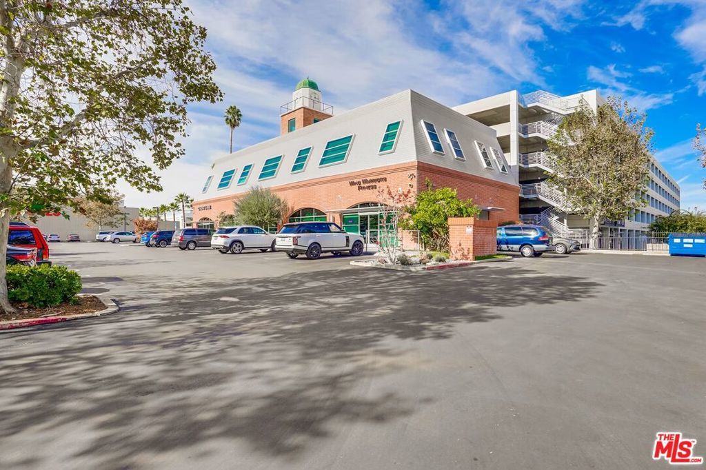 Photo of Listing #25583057