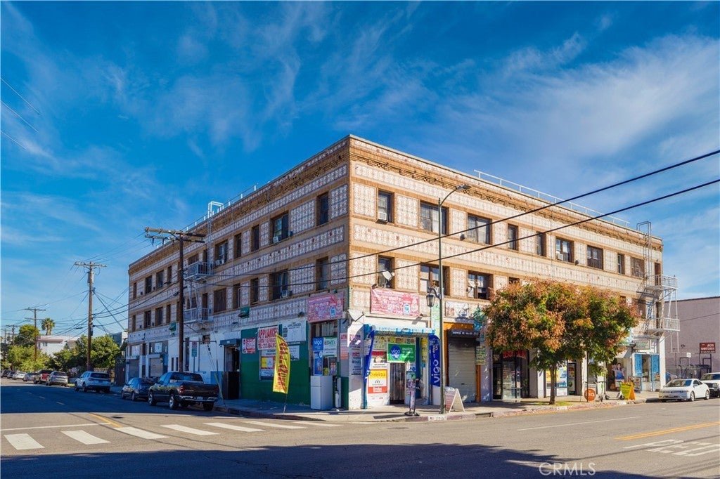 Photo of Listing #SB25193347