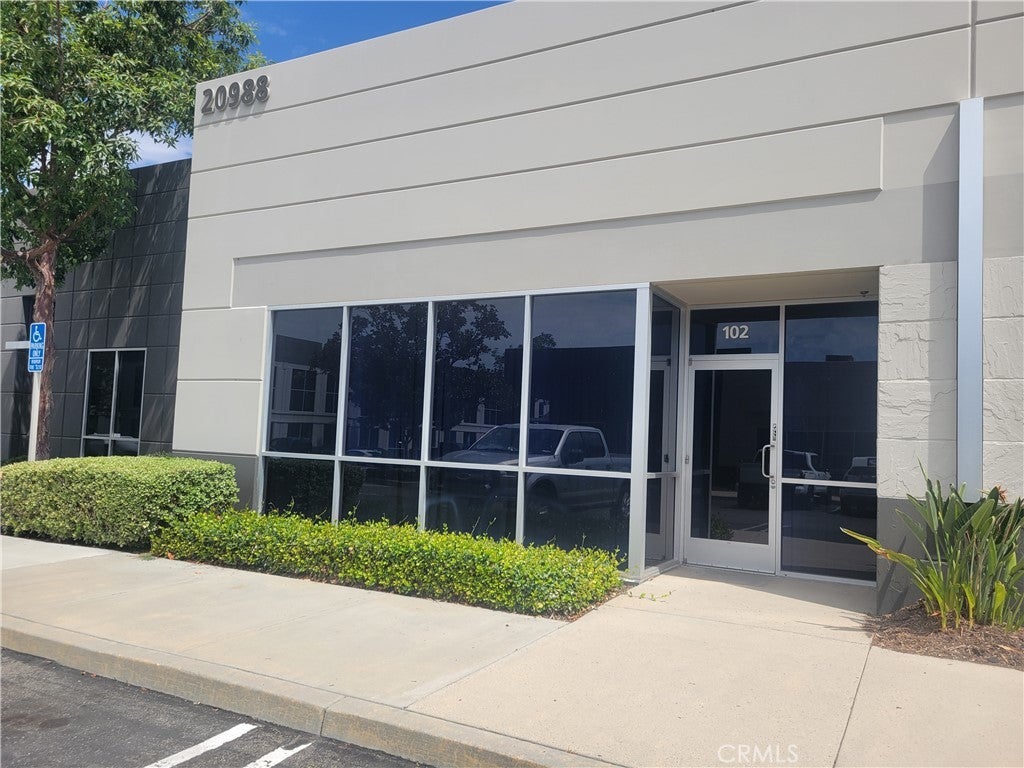 Photo of Listing #OC25191383