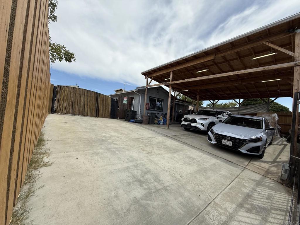 Photo of Listing #PTP2506856