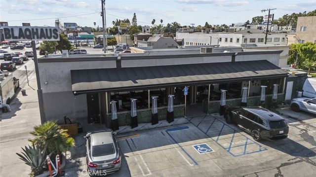 11671 Victory Boulevard, North Hollywood