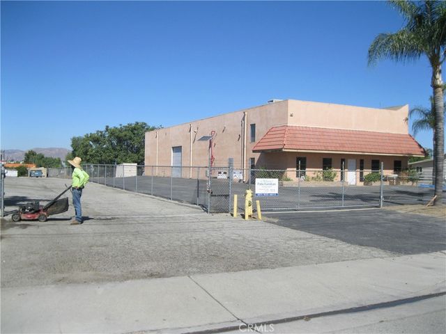1262 S Santa Fe, San Jacinto