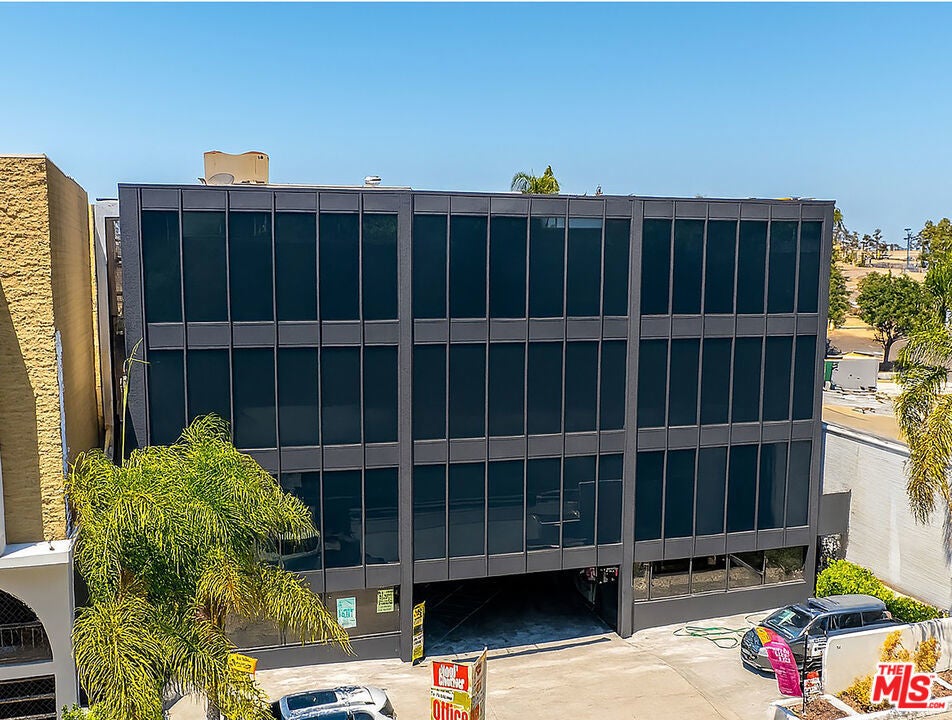 Photo of Listing #25591471