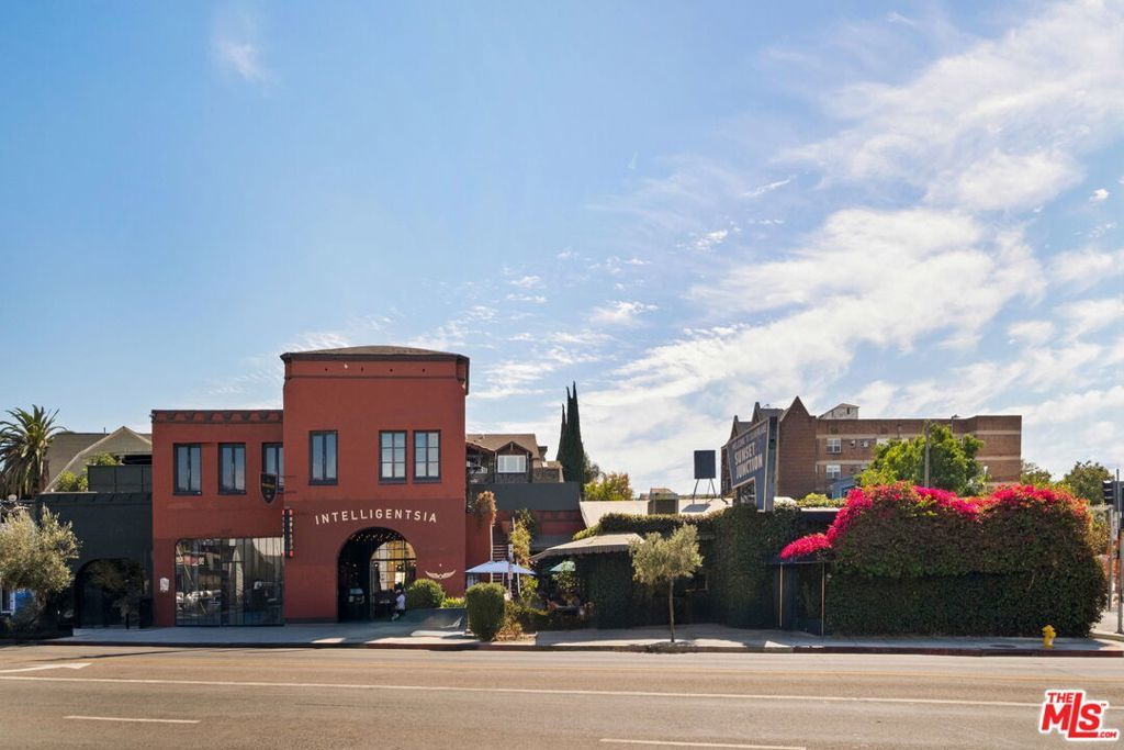 Photo of Listing #25592477