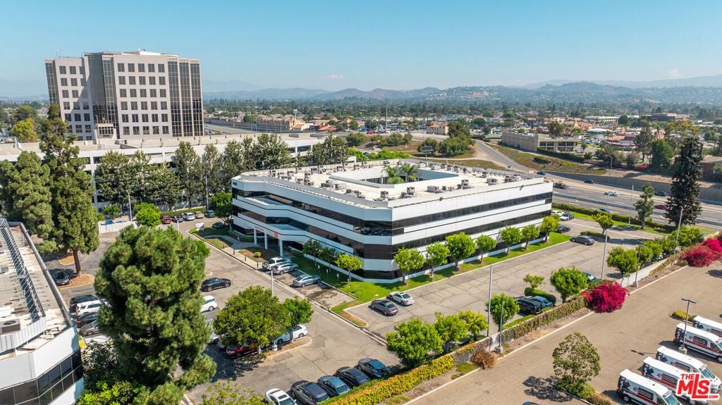 1403 Tustin Avenue, Santa Ana