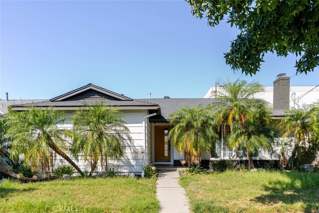 Photo of Listing #SR25223054