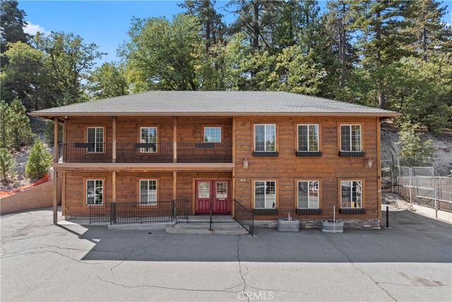 31961 Hilltop, Running Springs
