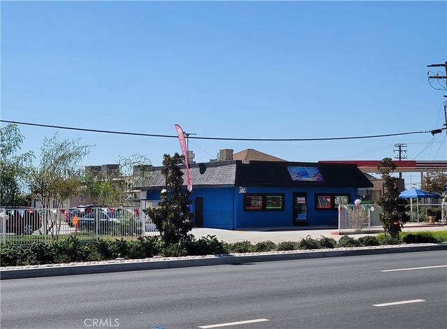 8178 Mission Boulevard, Jurupa Valley