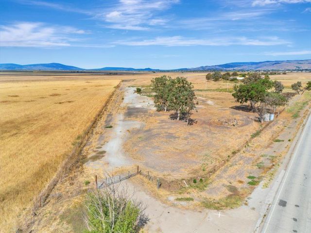 4000 San Felipe Road, Hollister