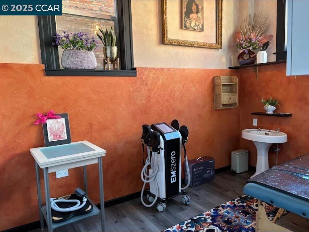 Photo of Listing #41114610