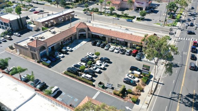 1252 W 6th, Corona