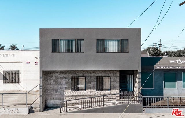 12621 Prairie Avenue, Hawthorne